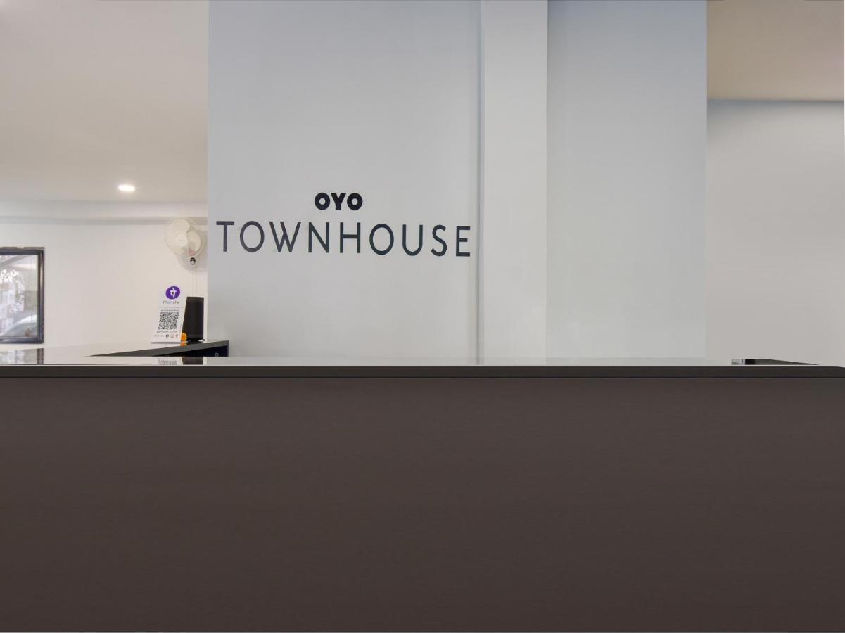 Oyo Townhouse 498 Hotel Western Nagpur Esterno foto