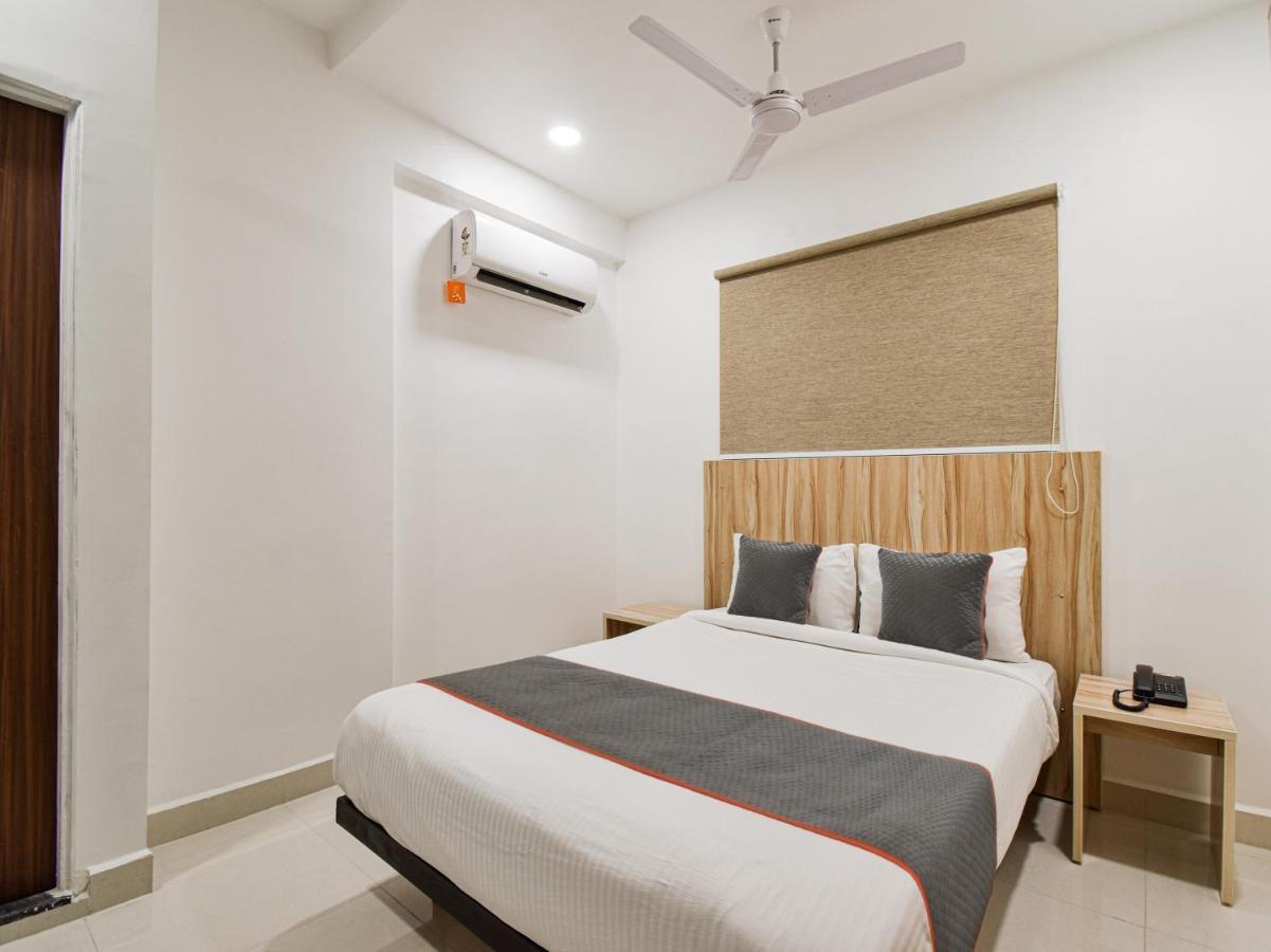 Oyo Townhouse 498 Hotel Western Nagpur Esterno foto